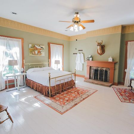 Old Caledonian Bed & Breakfast Esterno foto