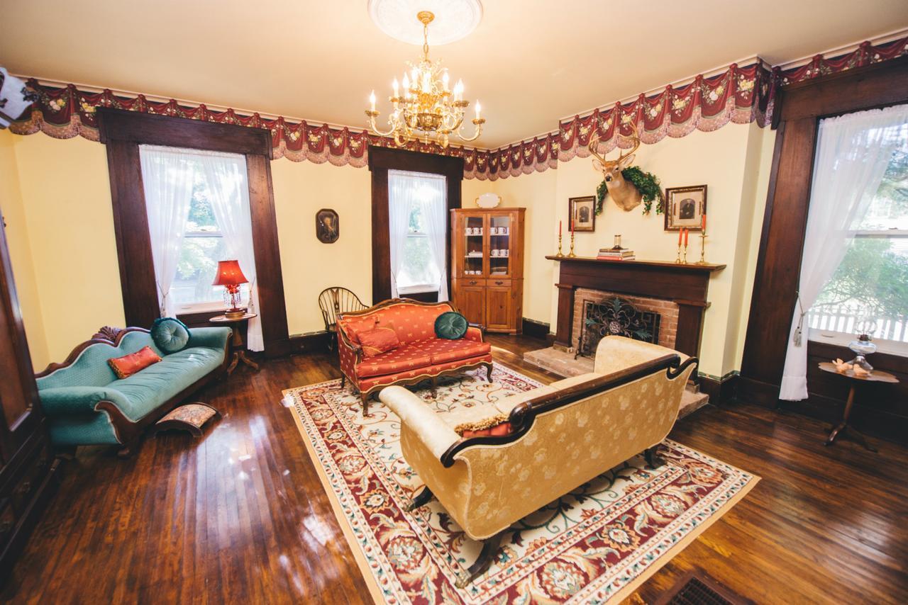 Old Caledonian Bed & Breakfast Esterno foto