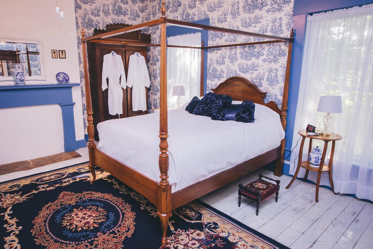 Old Caledonian Bed & Breakfast Esterno foto