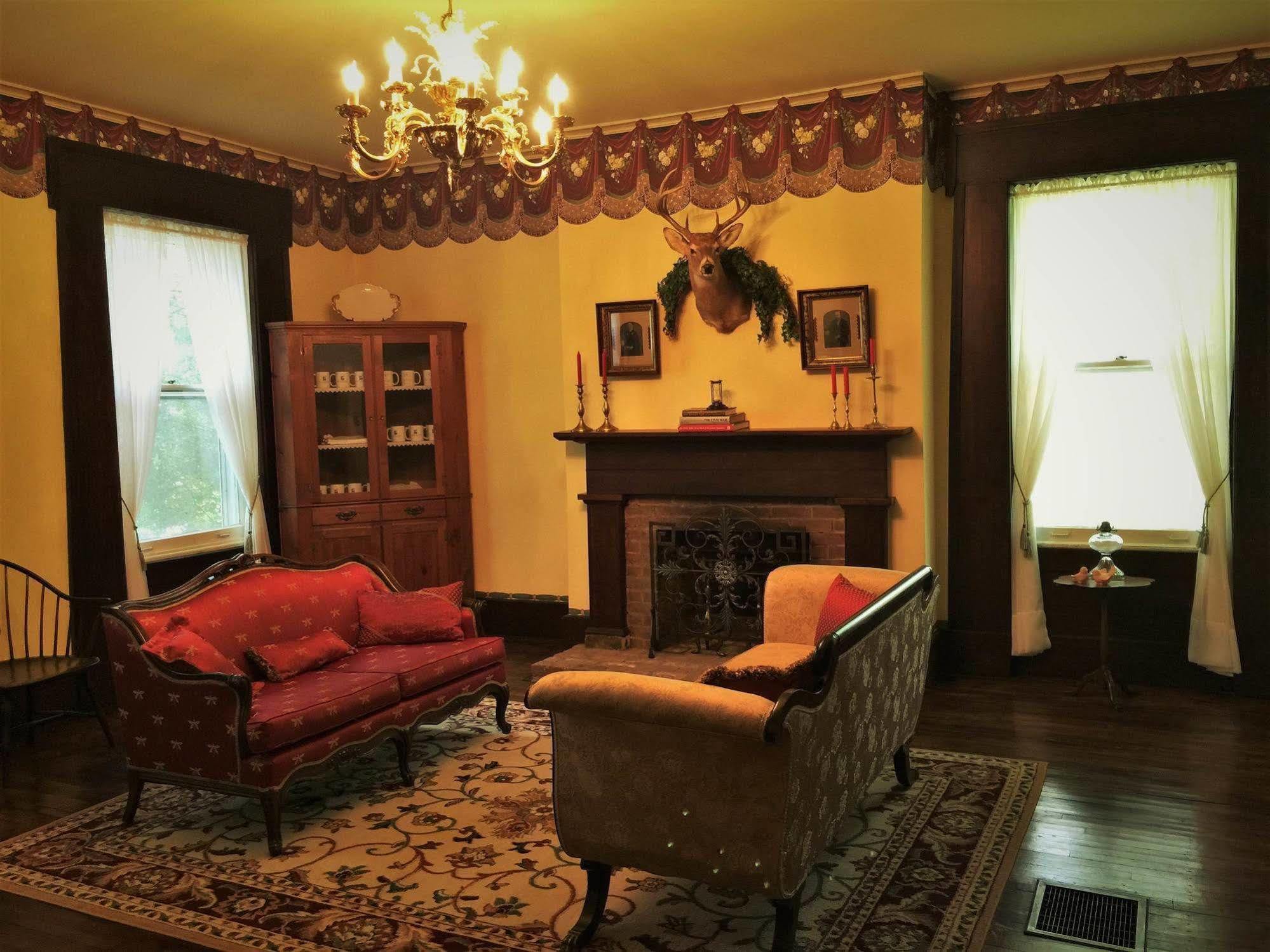 Old Caledonian Bed & Breakfast Esterno foto