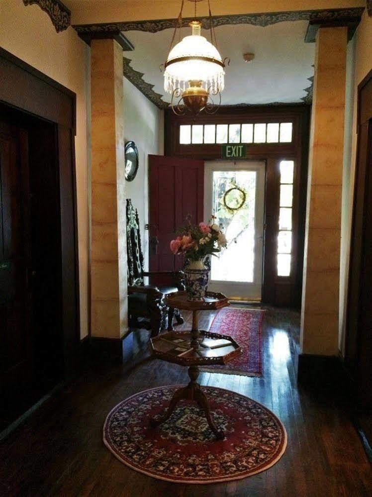 Old Caledonian Bed & Breakfast Esterno foto