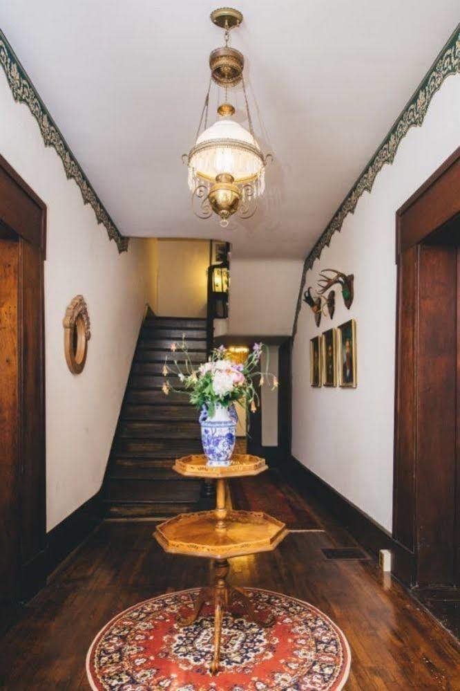Old Caledonian Bed & Breakfast Esterno foto